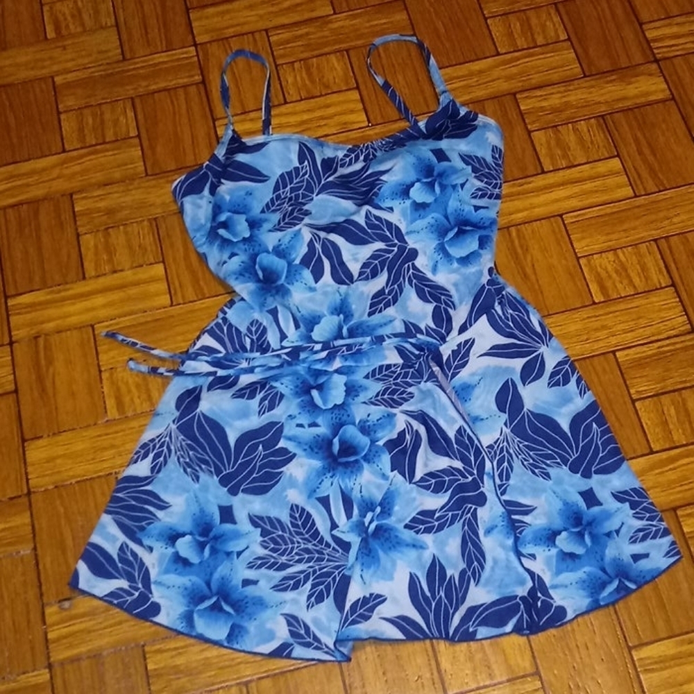 Beach Cabana swimsuit sz S